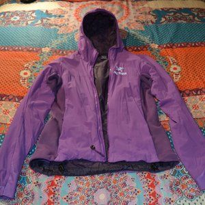 Arc'teryx Women's Insulated Jacket (Small, 4-6)